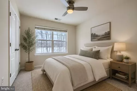 Bedroom - 5908 Gambrill Cir, White Marsh, MD 21162 photo 3 of 9