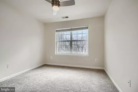 Bedroom - 5908 Gambrill Cir, White Marsh, MD 21162 photo 2 of 9
