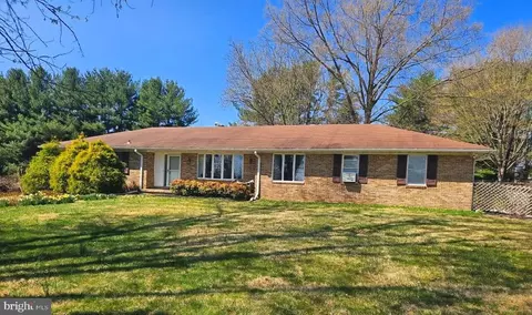 17208 Hunter Green Rd, Upperco, MD 21155