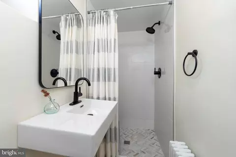 Bath - 223 Regester Ave, Baltimore, MD 21212 photo 6 of 6