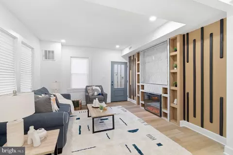 Living - 413 1st Ave, Halethorpe, MD 21227 photo 1 of 3