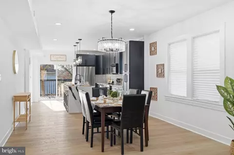 Entry Way - 413 1st Ave, Halethorpe, MD 21227 photo 1 of 6