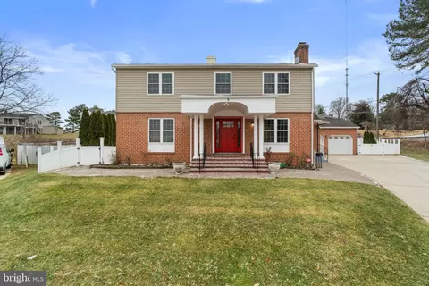 5 Blackridge Ct, Catonsville, MD 21228
