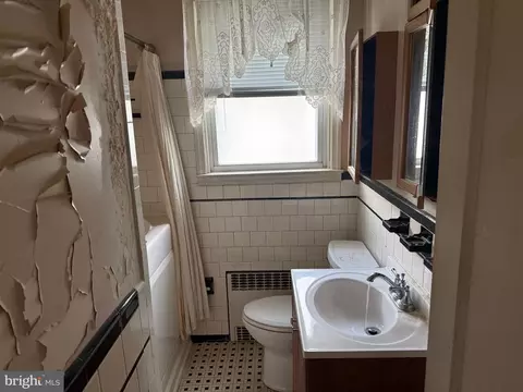 Bath - 7435 Kenlea Ave, Nottingham, MD 21236 photo 1 of 1