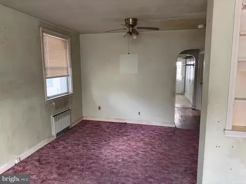 Living - 7435 Kenlea Ave, Nottingham, MD 21236 photo 2 of 3