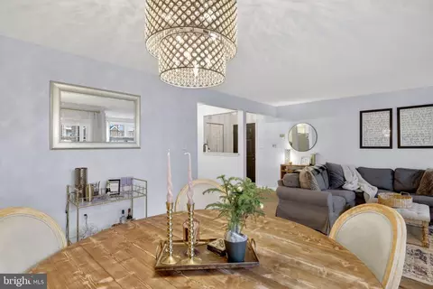 3 Ginford #101, Catonsville, MD 21228