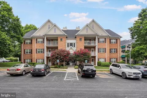 12108 Tullamore Ct #204, Lutherville Timonium, MD 21093