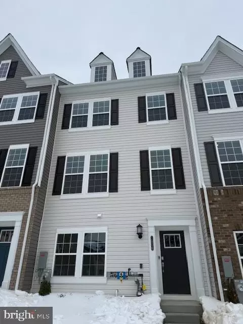1806 Oxbow Rd, Windsor Mill, MD 21244