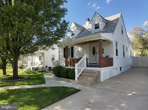 2624 Wycliffe Rd, Parkville, MD 21234