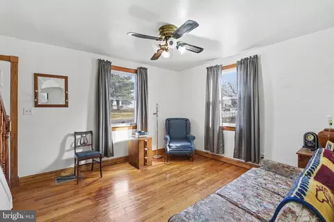 Living - 2115 Smith Ave, Lansdowne, MD 21227 photo 1 of 1