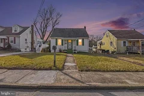 2115 Smith Ave, Lansdowne, MD 21227