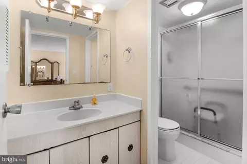 Bath - 205 E Joppa Rd #1706, Towson, MD 21286 photo 2 of 2