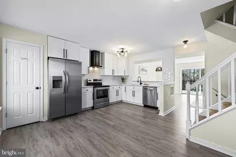 21 Sandstone Ct, Nottingham, MD 21236 photo 4