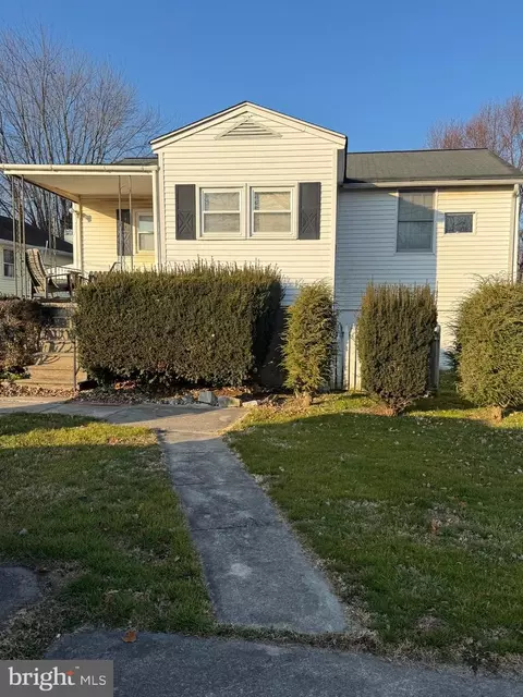 2108 Creek Rd, Sparrows Point, MD 21219 photo 1