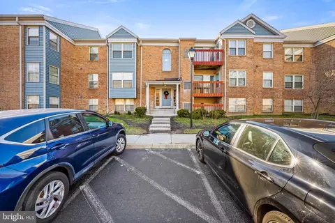 12 Cloverwood Ct #302, Essex, MD 21221