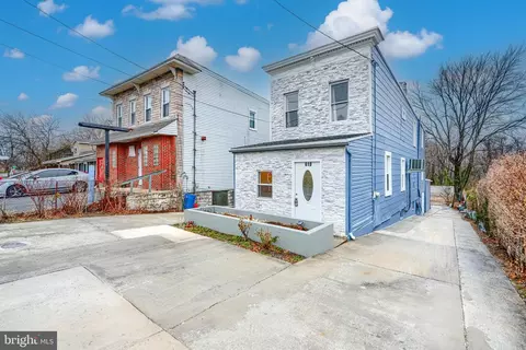 619 Northpoint Rd, Baltimore, MD 21224 photo 2