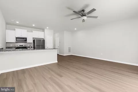 Living - 8143 Bartholomew Ct, Baltimore, MD 21206 photo 1 of 9