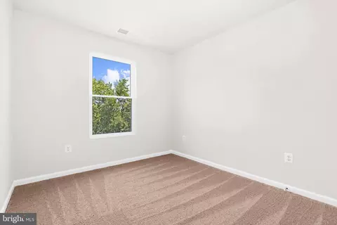 Bedroom - 8143 Bartholomew Ct, Baltimore, MD 21206 photo 2 of 6