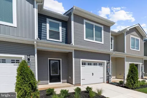 8139 Bartholomew Ct, Baltimore, MD 21206 photo 4