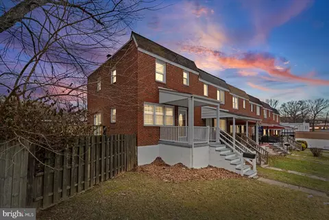 306 Capitol Ct, Essex, MD 21221