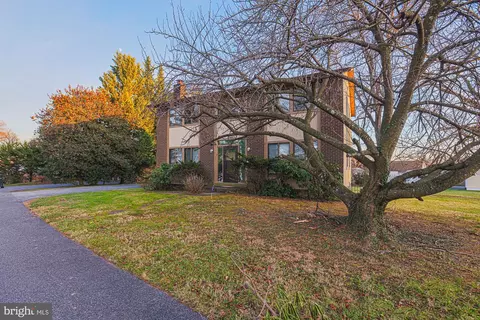 7617 7 Mile Ln, Pikesville, MD 21208