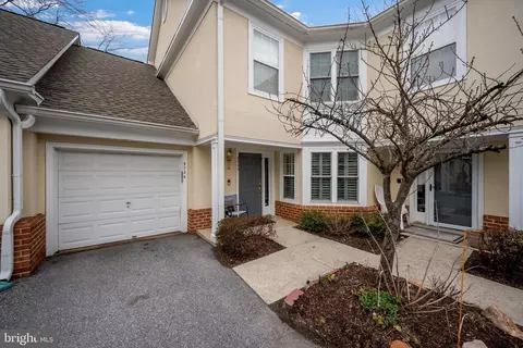 9136 Ruth Elder Ln #9136, Pikesville, MD 21208