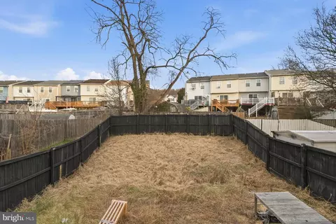 Exterior - 3902 Hunt Hbr, Middle River, MD 21220 photo 3 of 3