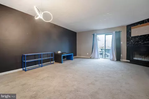 Living - 3902 Hunt Hbr, Middle River, MD 21220 photo 2 of 7