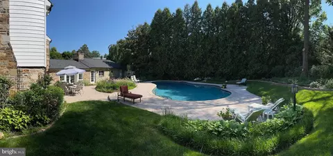 Exterior - 101 Thicket Rd, Baltimore, MD 21212 photo 2 of 10