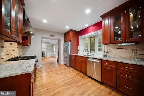 Kitchen - 101 Thicket Rd, Baltimore, MD 21212 photo 1 of 2