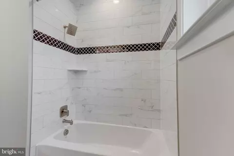 Bath - 3114 Mount Zion Rd, Upperco, MD 21155 photo 3 of 6