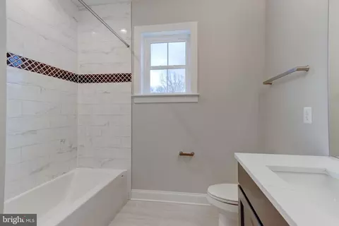 Bath - 3114 Mount Zion Rd, Upperco, MD 21155 photo 2 of 6