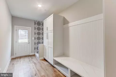 Entry Way - 3114 Mount Zion Rd, Upperco, MD 21155 photo 7 of 13