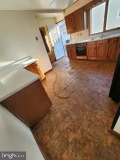 Entry Way - 17 Propeller Dr, Middle River, MD 21220 photo 2 of 11