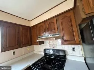 Entry Way - 17 Propeller Dr, Middle River, MD 21220 photo 4 of 11