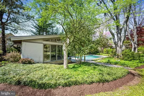 Exterior - 6 Meadow Rd, Baltimore, MD 21212 photo 12 of 15