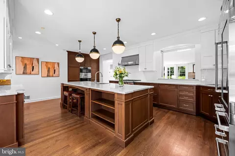 Kitchen - 6 Meadow Rd, Baltimore, MD 21212 photo 4 of 6