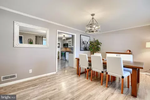 Dining - 11513 Eastern Ave, Middle River, MD 21220 photo 1 of 2
