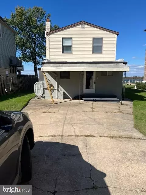 9102 Hinton Ave, Sparrows Point, MD 21219