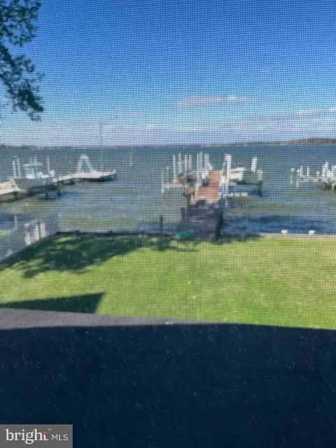 9102 Hinton Ave, Sparrows Point, MD 21219 photo 2