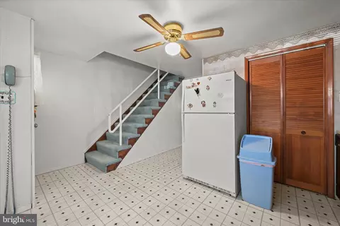 Entry Way - 446 Bigley Ave, Halethorpe, MD 21227 photo 3 of 4