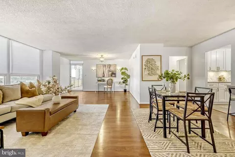 205 E Joppa Rd #808, Towson, MD 21286