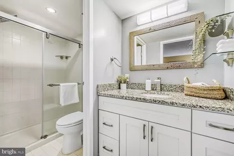 Bath - 205 E Joppa Rd #808, Towson, MD 21286 photo 4 of 6