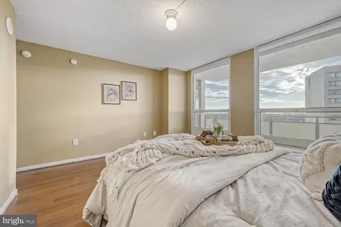 Bedroom - 205 E Joppa Rd #808, Towson, MD 21286 photo 3 of 4