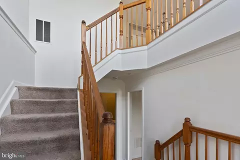 Entry Way - 811 Middle River Rd, Middle River, MD 21220 photo 1 of 6