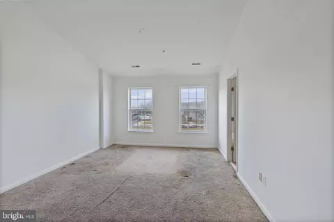 Bedroom - 811 Middle River Rd, Middle River, MD 21220 photo 1 of 10