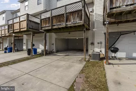 Exterior - 811 Middle River Rd, Middle River, MD 21220 photo 7 of 7
