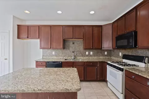 Kitchen - 811 Middle River Rd, Middle River, MD 21220 photo 2 of 2