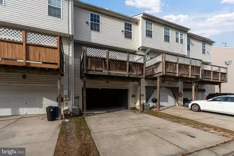 Exterior - 811 Middle River Rd, Middle River, MD 21220 photo 6 of 7