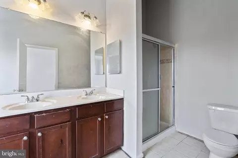 Bath - 811 Middle River Rd, Middle River, MD 21220 photo 1 of 2
